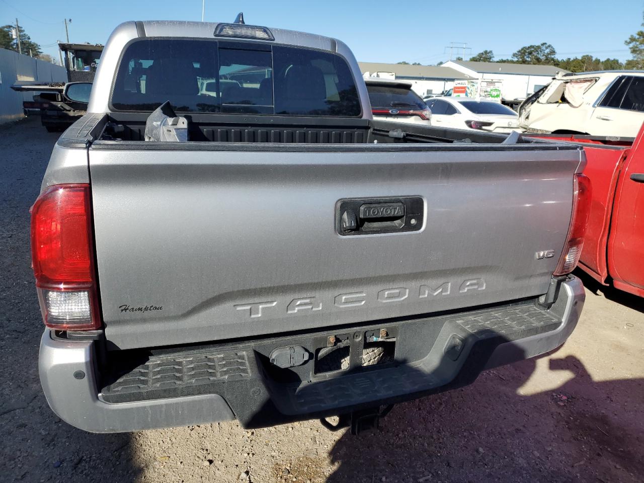 2018 Toyota Tacoma - Image 6
