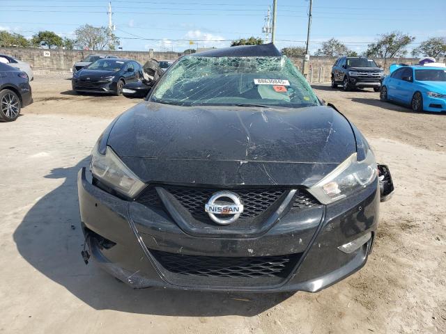 NISSAN MAXIMA 2018 Чорний