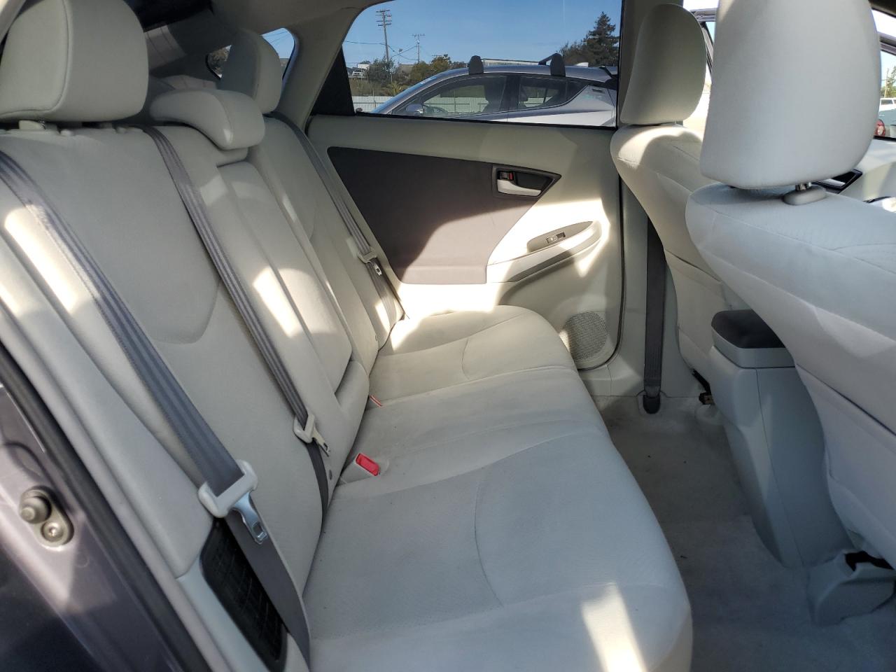 2010 Toyota Prius - Image 10