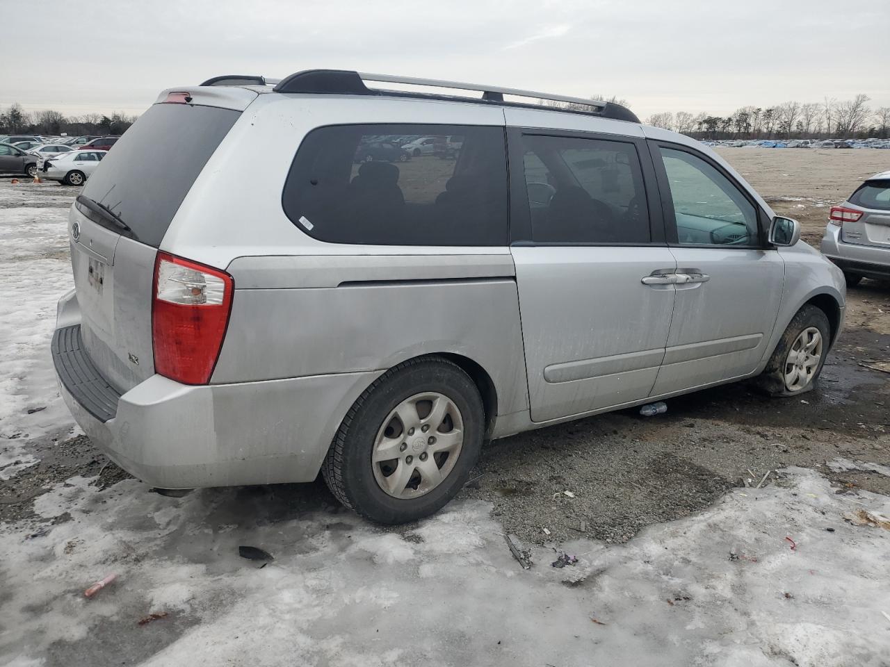 2008 Kia Sedona - Image 3