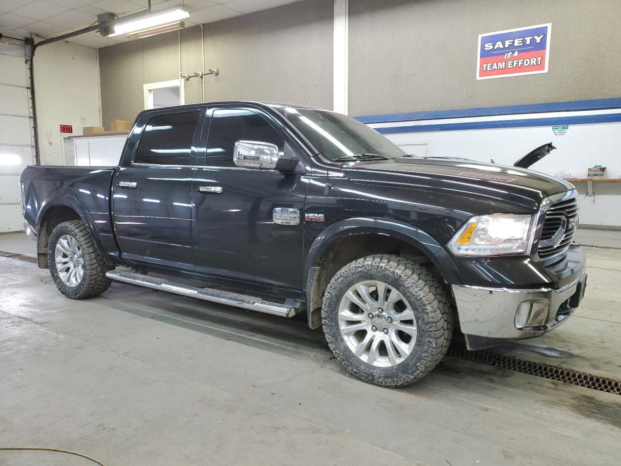 2018 RAM 1500 - Image 4