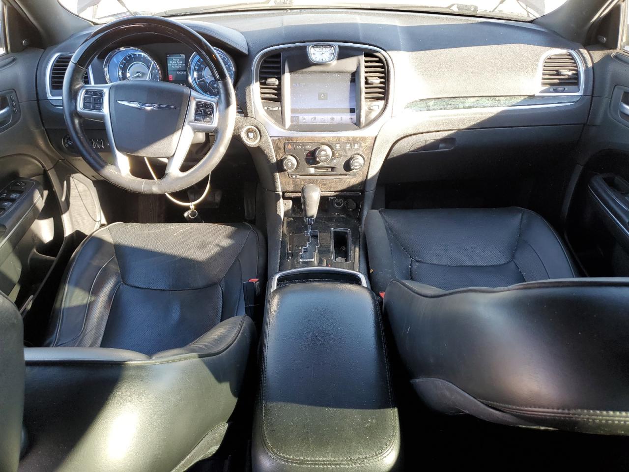 2011 Chrysler 300 - Image 8