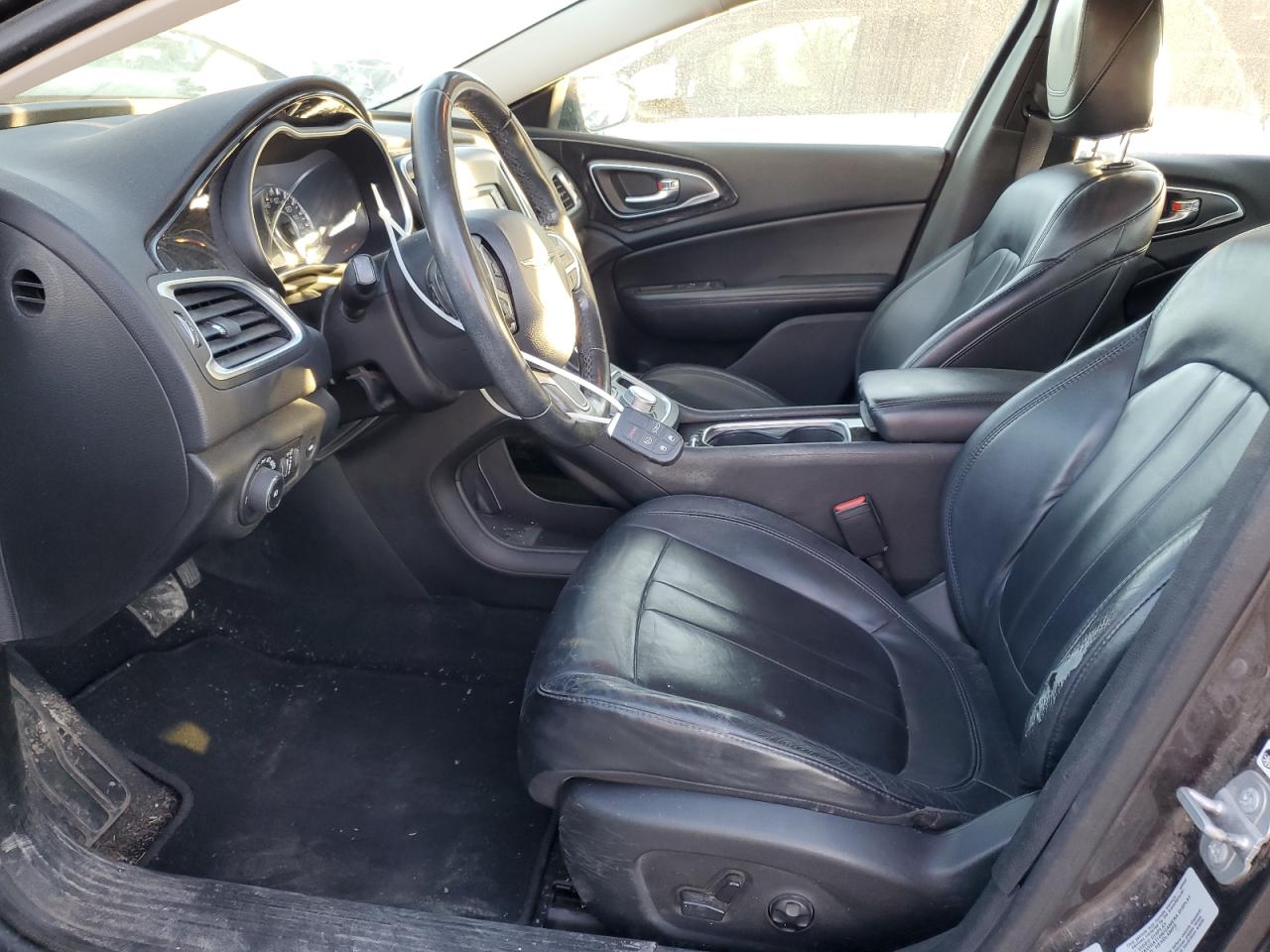 2015 Chrysler 200 - Image 7