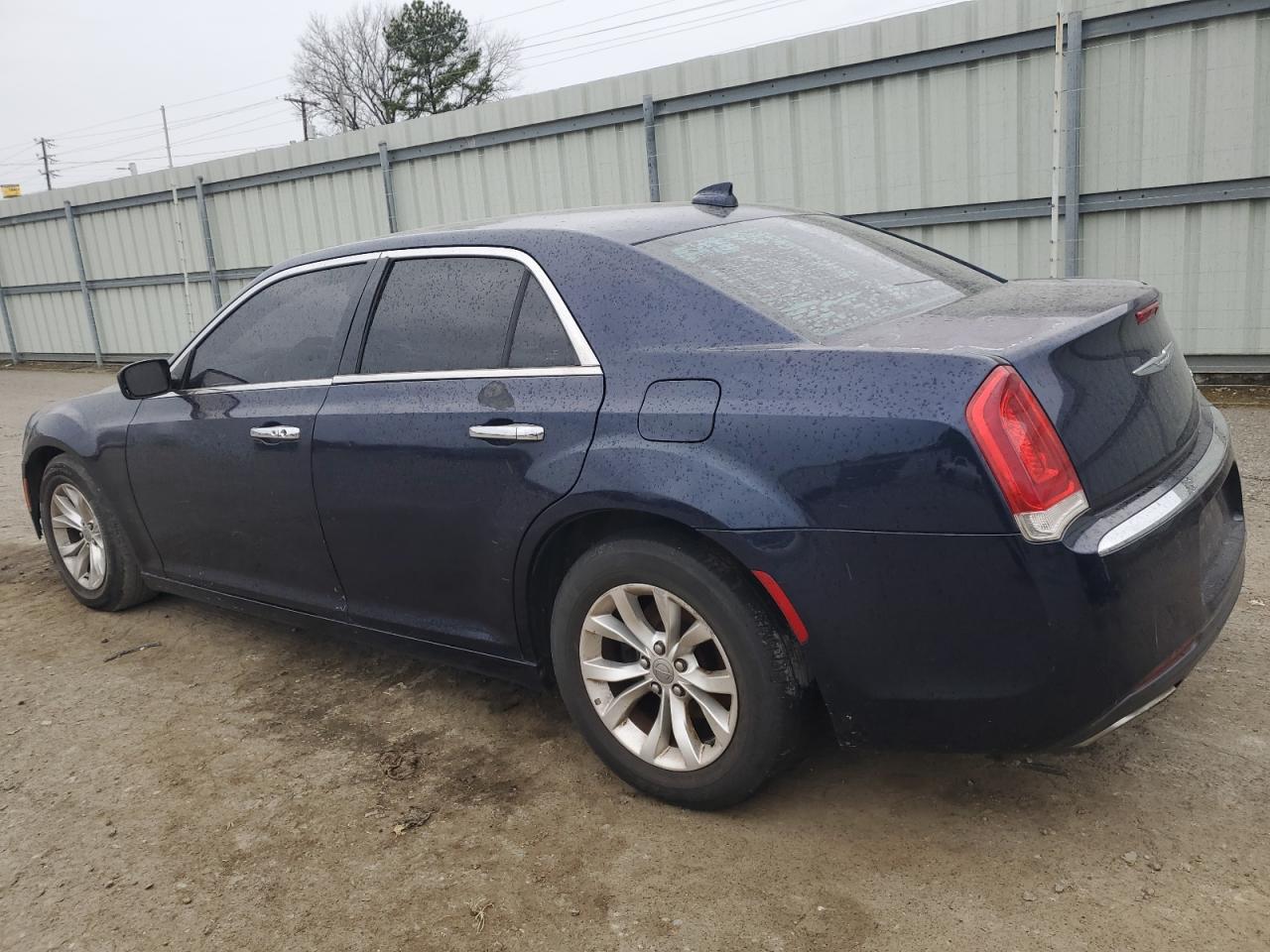 VIN 2C3CCAAG5FH930359 2015 CHRYSLER 300 no.2