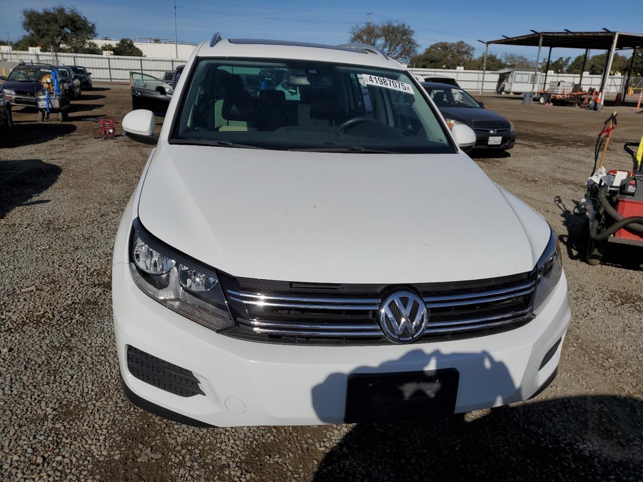 VIN WVGRV7AX7HW508337 2017 VOLKSWAGEN TIGUAN no.5