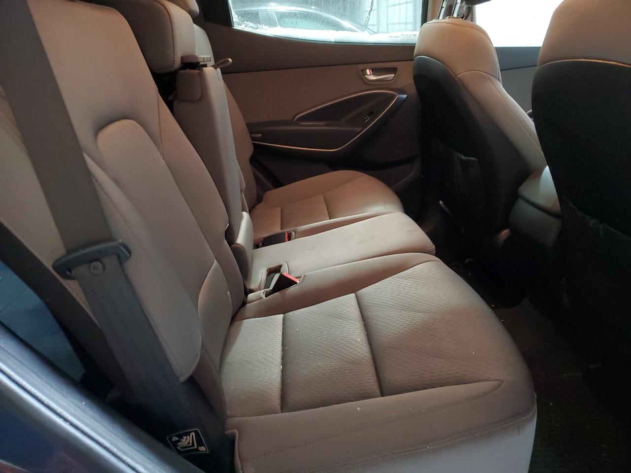 2014 Hyundai Santa Fe - Image 11
