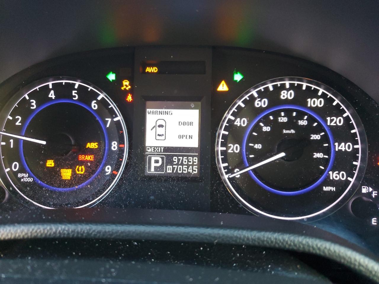 2015 Infiniti Q40 - Image 9