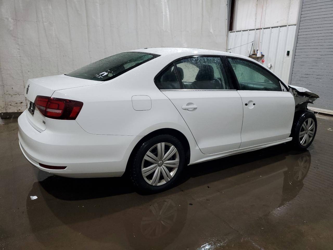 2017 Volkswagen Jetta - Image 3
