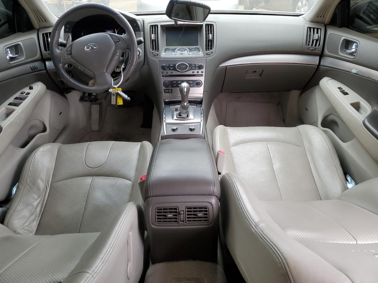2011 Infiniti G - Image 8