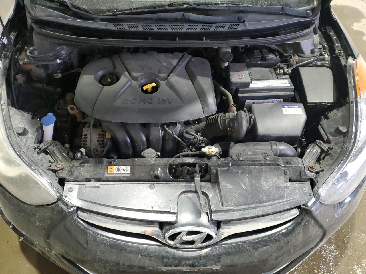 2013 Hyundai Elantra - Image 11
