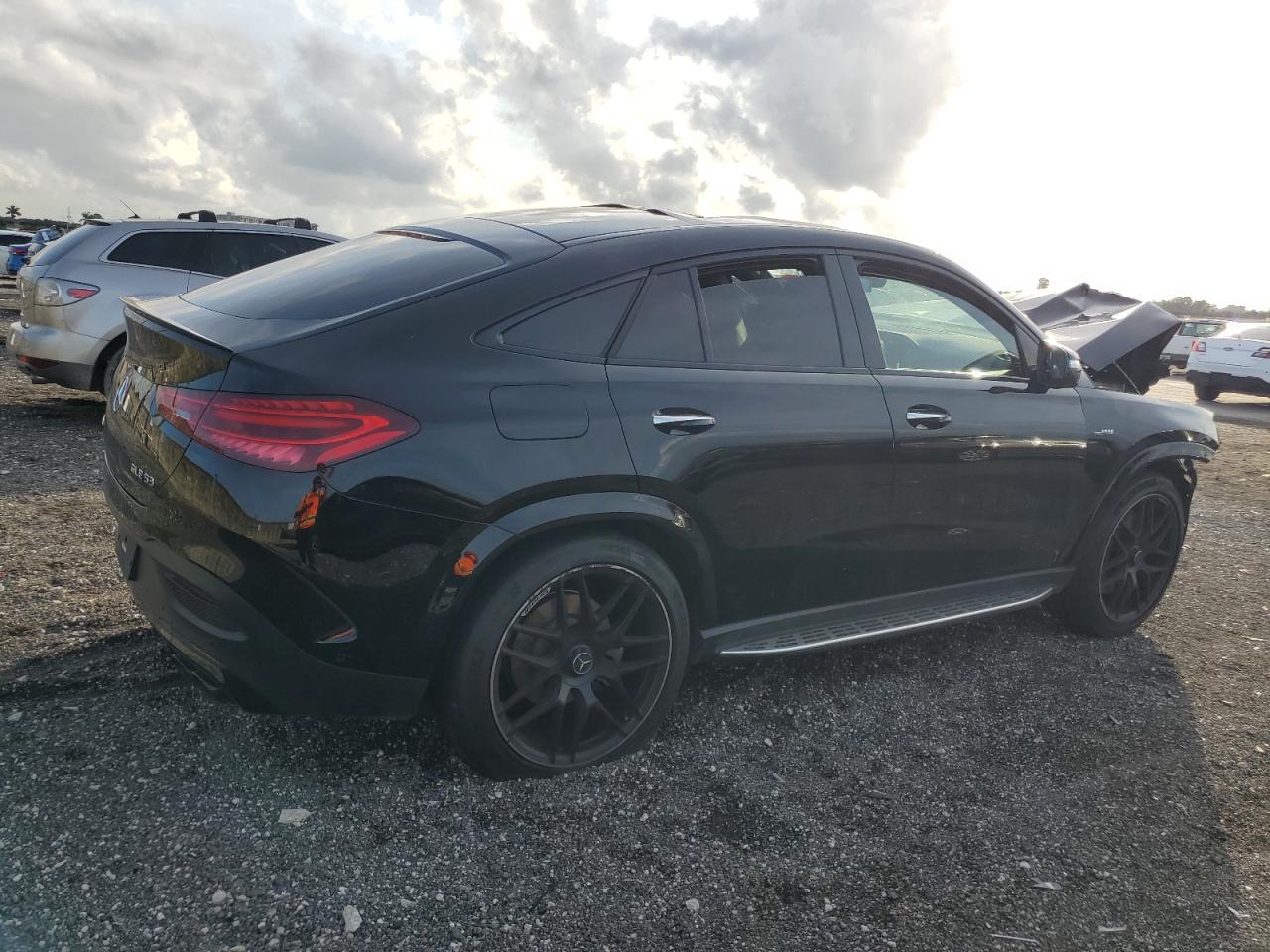 2024 Mercedes-Benz GLE - Image 3