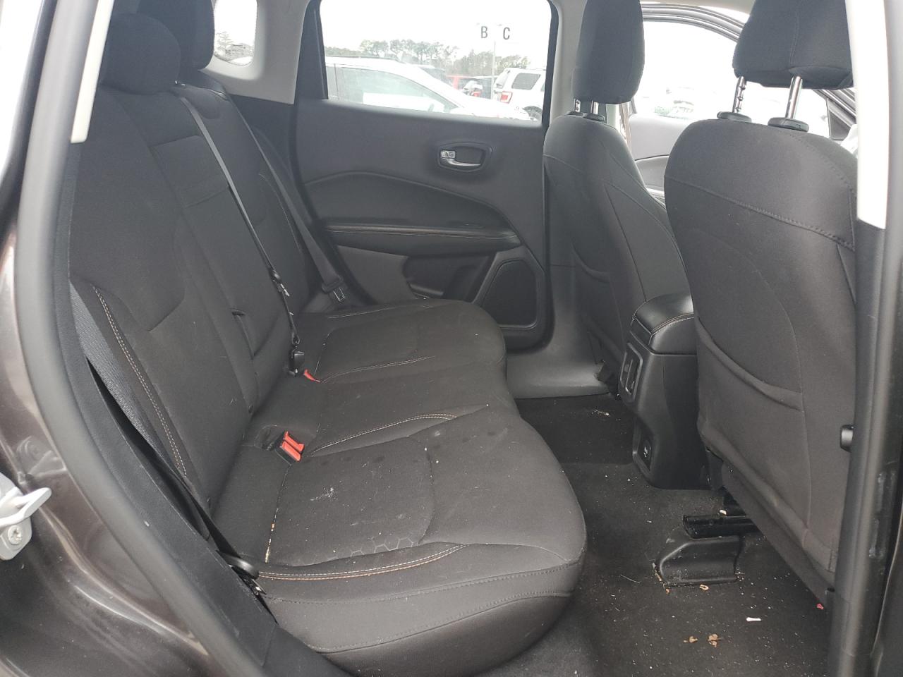 2018 Jeep Compass - Image 11