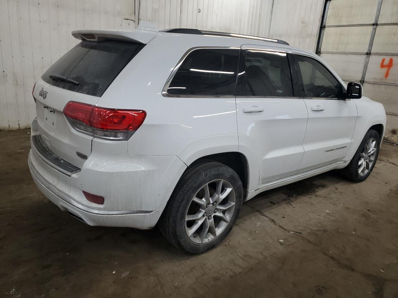 2016 Jeep Grand Cherokee - Image 3