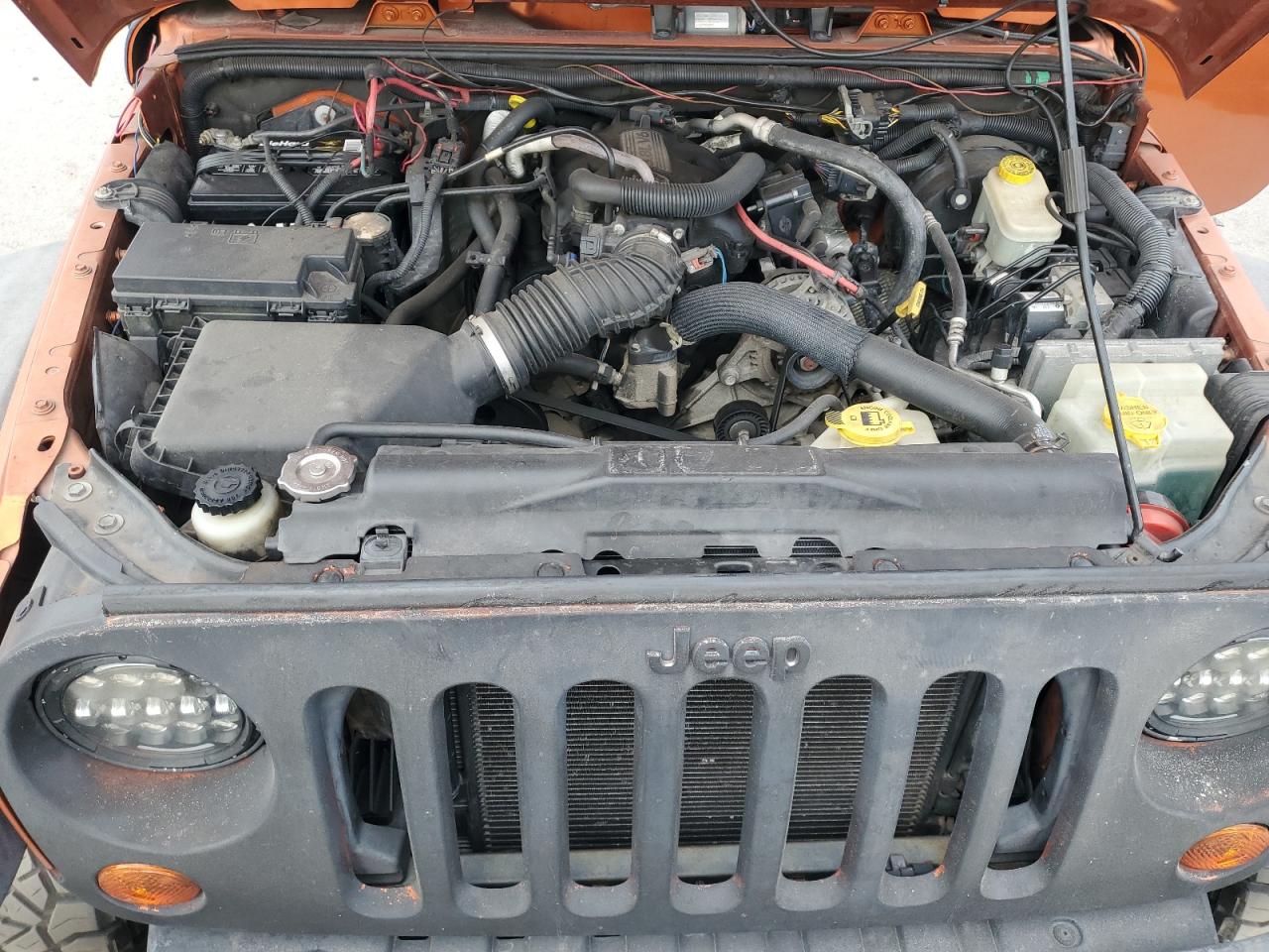 2011 Jeep Wrangler - Image 12