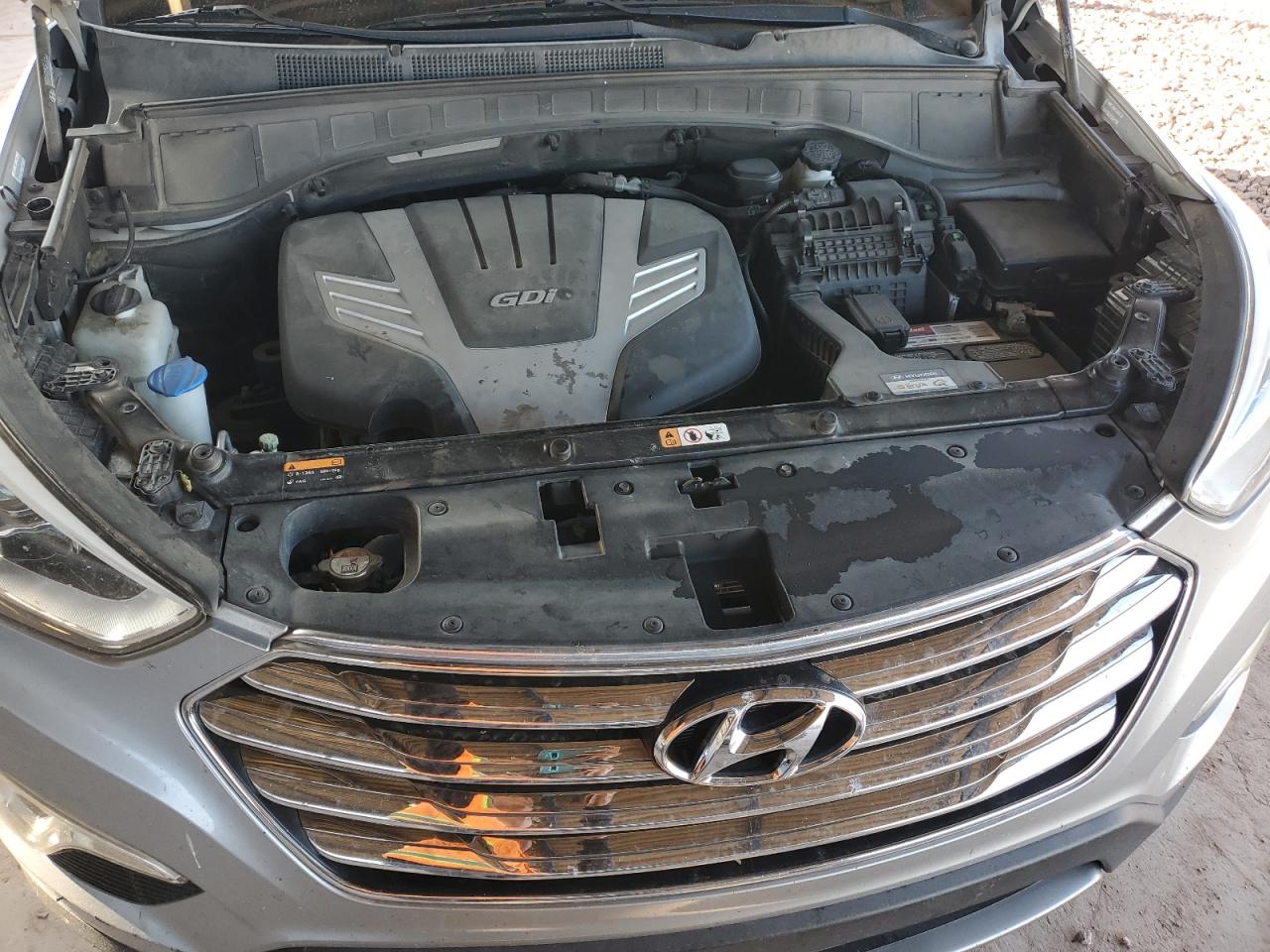 2014 Hyundai Santa Fe - Image 12