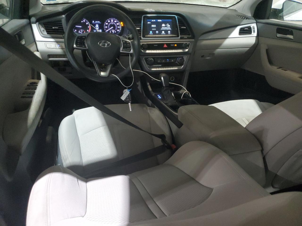 2018 Hyundai Sonata - Image 8