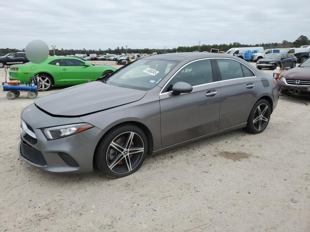 2022 Mercedes-Benz A 220