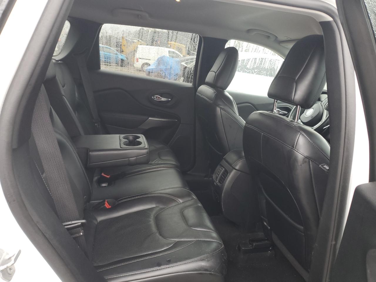 2019 Jeep Grand Cherokee - Image 11