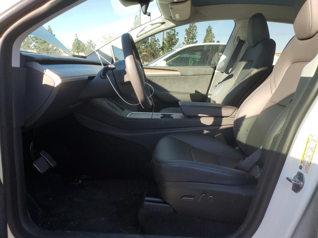 2023 Tesla Model Y - Image 7