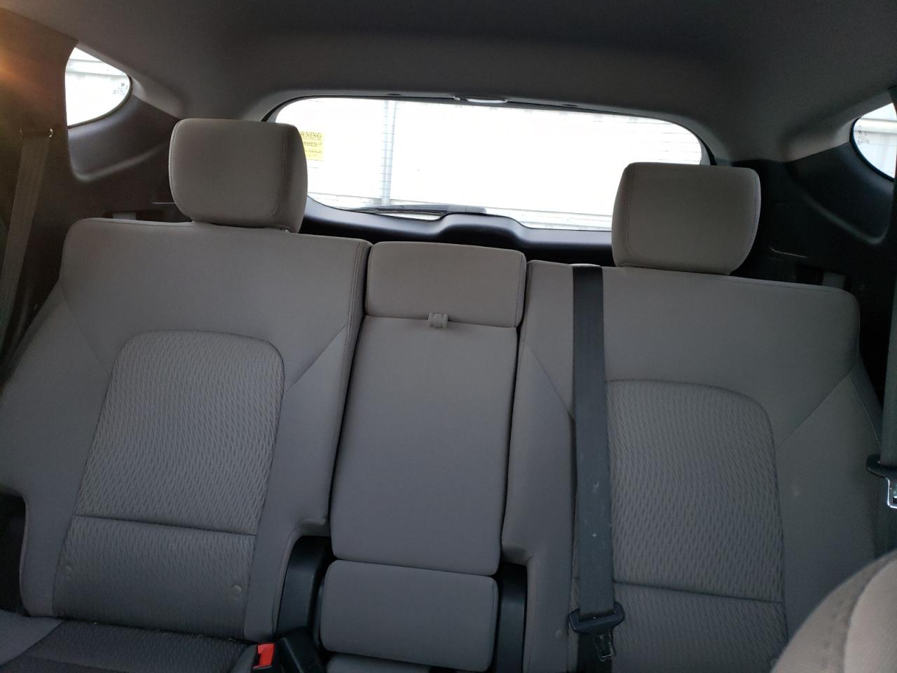 2018 Hyundai Santa Fe - Image 10