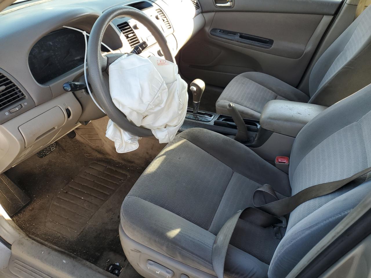 2005 Toyota Camry - Image 7