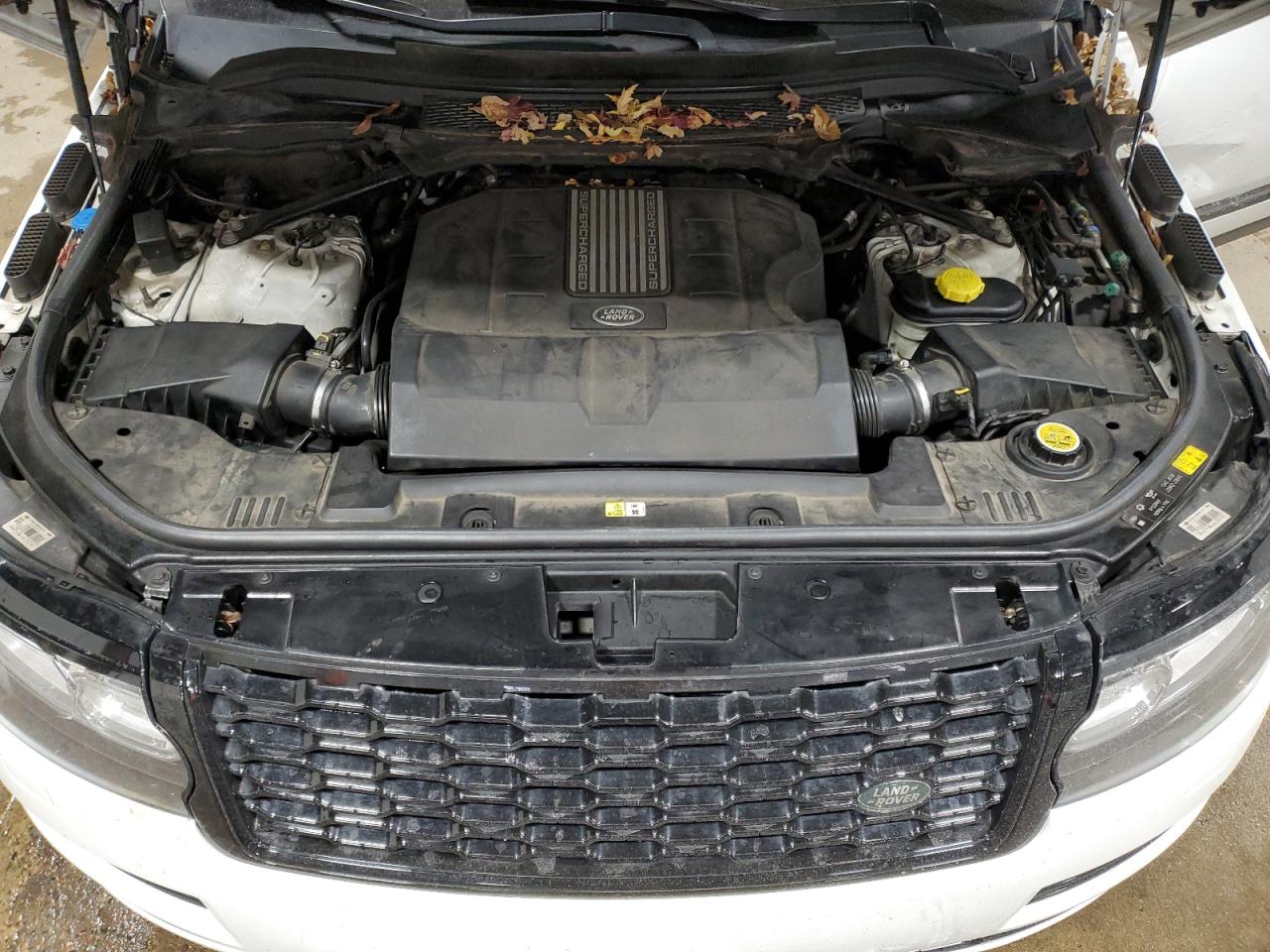2015 Land Rover Range Rover - Image 14