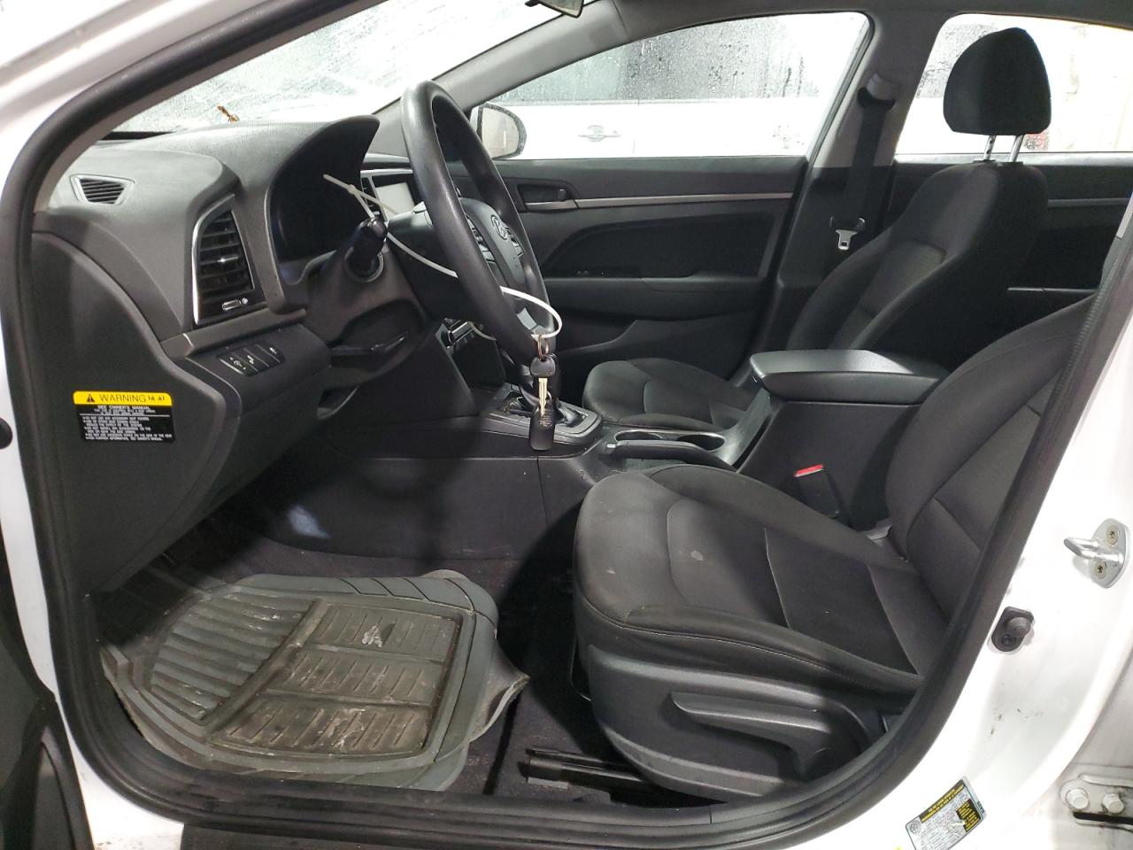 2018 Hyundai Elantra - Image 7
