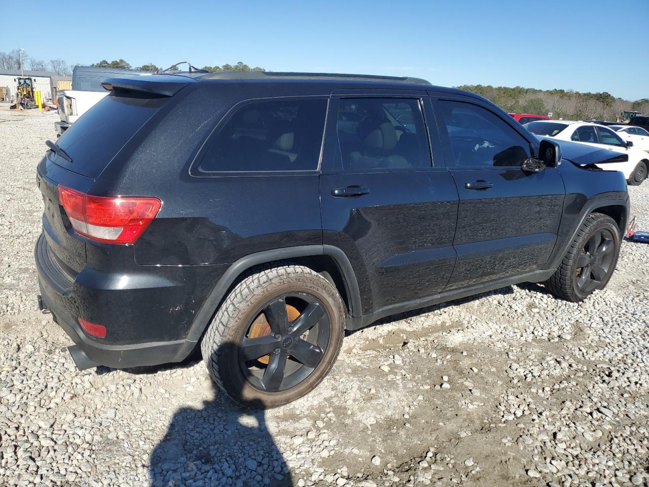 2011 Jeep Grand Cherokee - Image 3