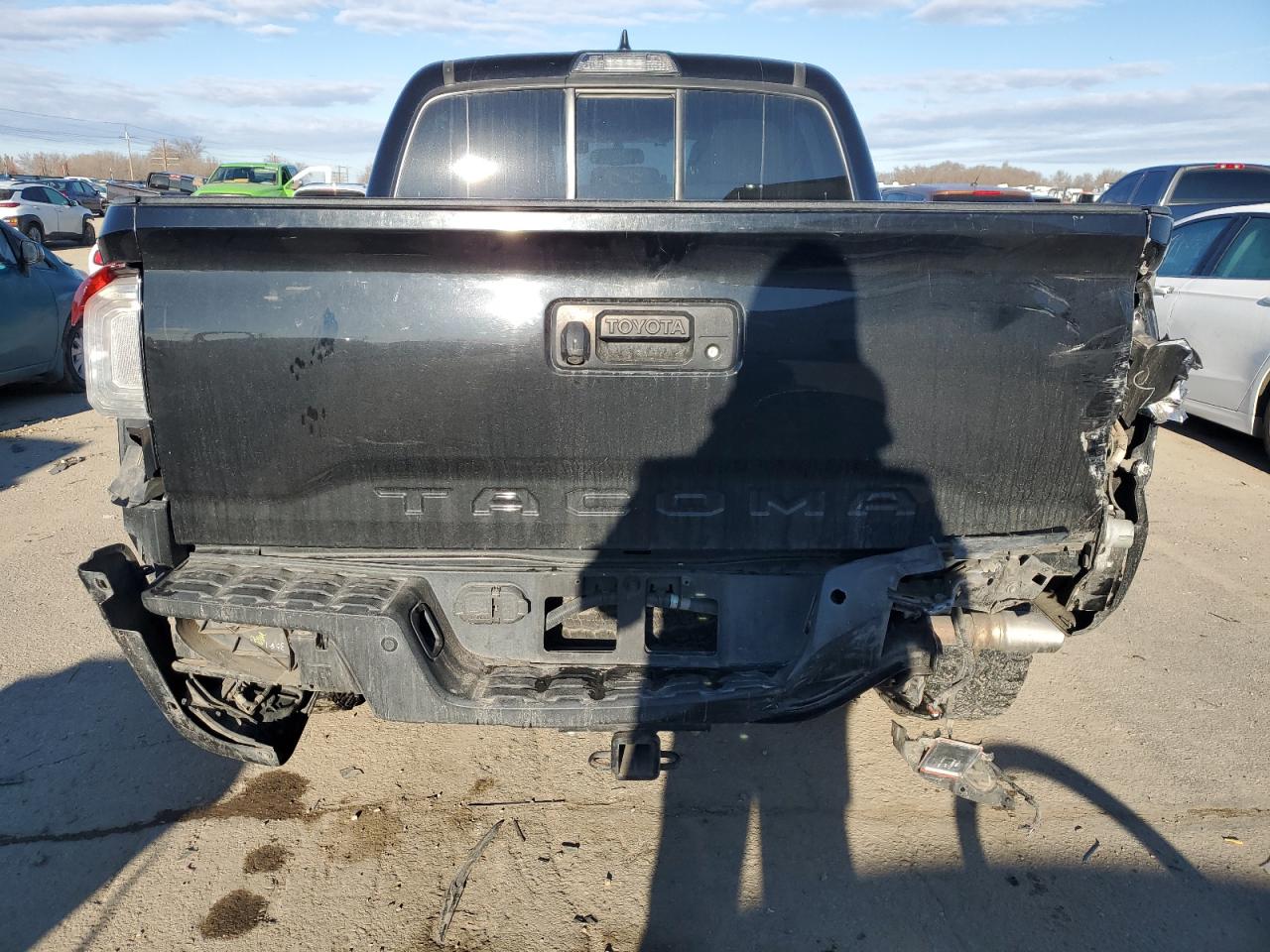 2016 Toyota Tacoma - Image 6