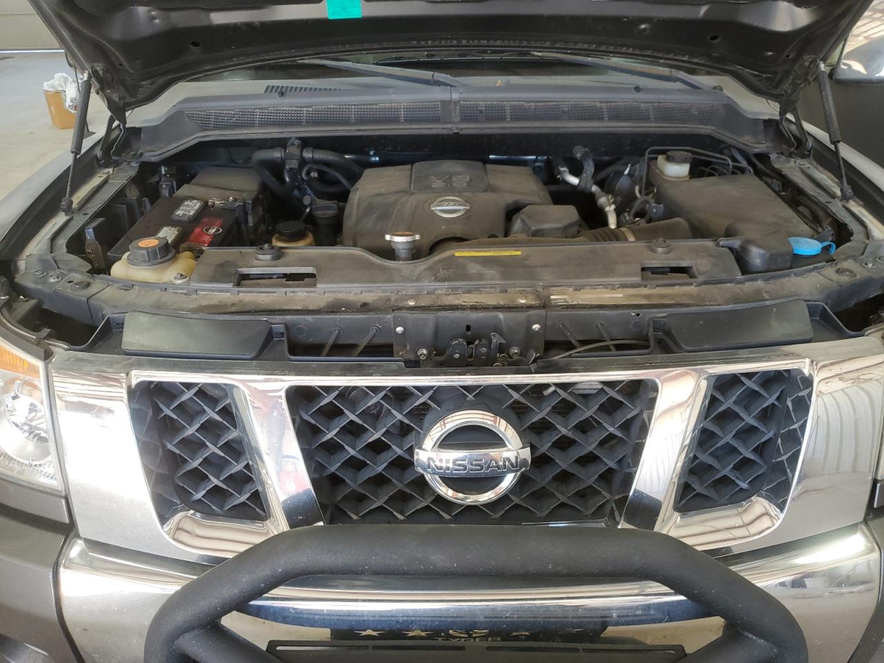 2009 Nissan Titan - Image 11