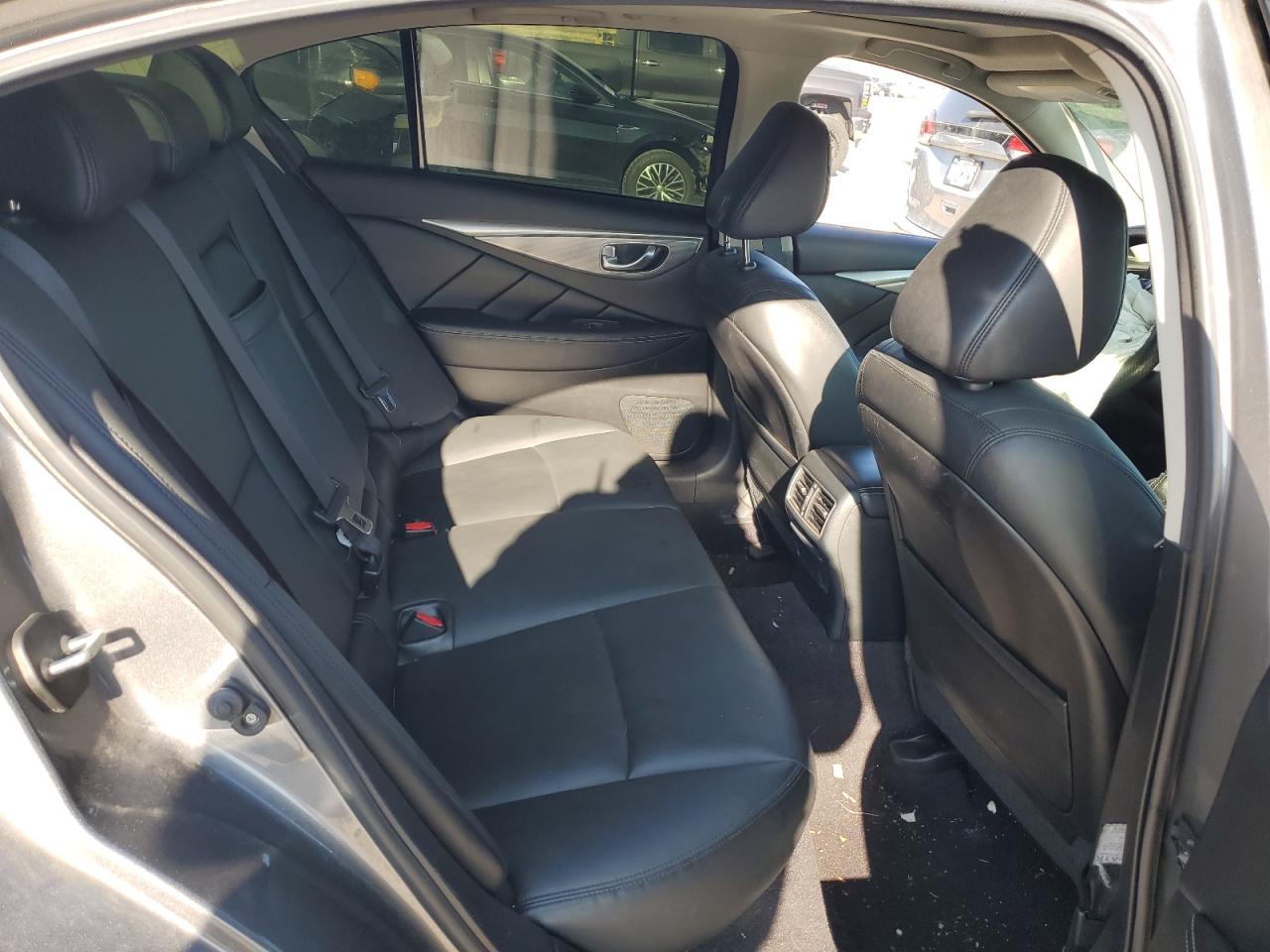 2015 Infiniti Q50 - Image 11