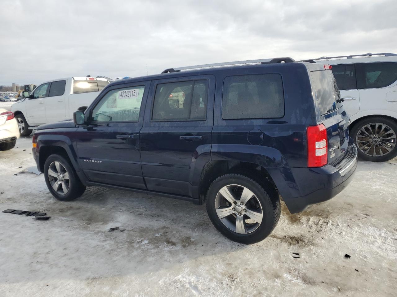 2016 Jeep Liberty (Patriot) - Image 2