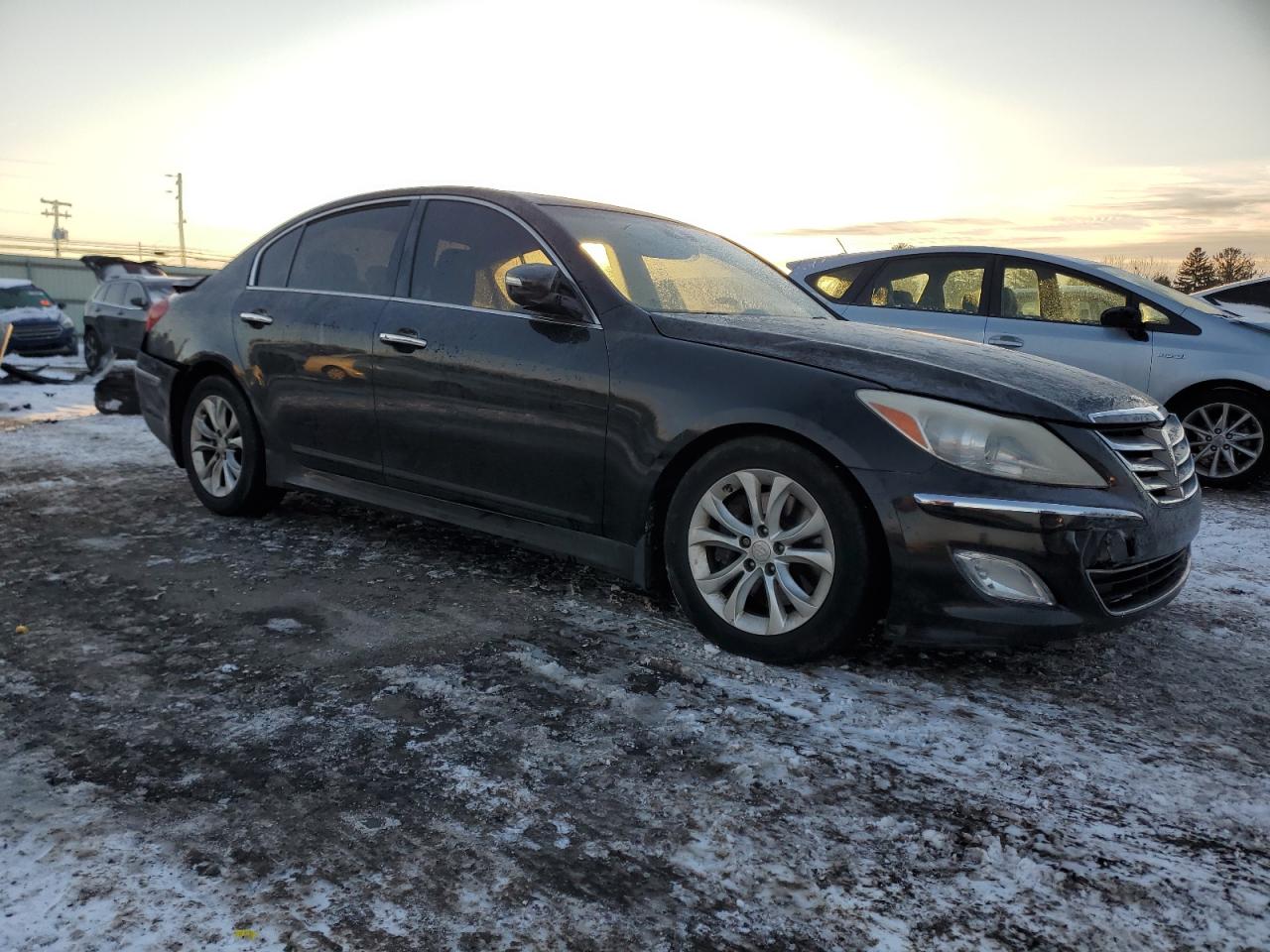 2013 Hyundai Genesis - Image 4