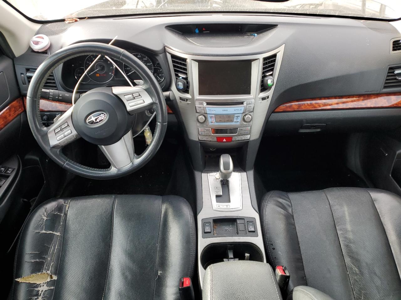 2011 Subaru Outback - Image 8