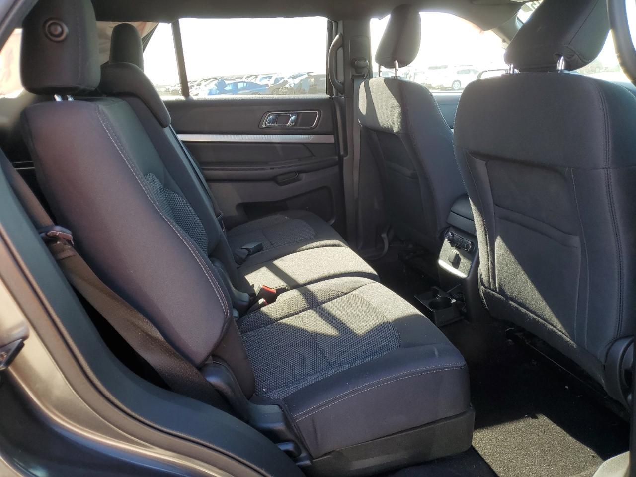 2019 Ford Explorer - Image 11