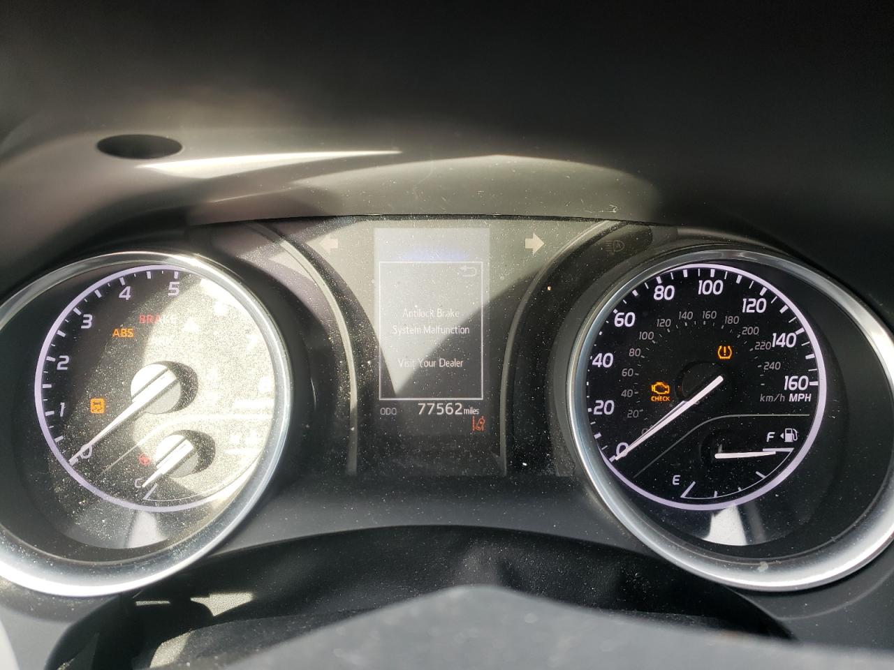 2018 Toyota Camry - Image 9