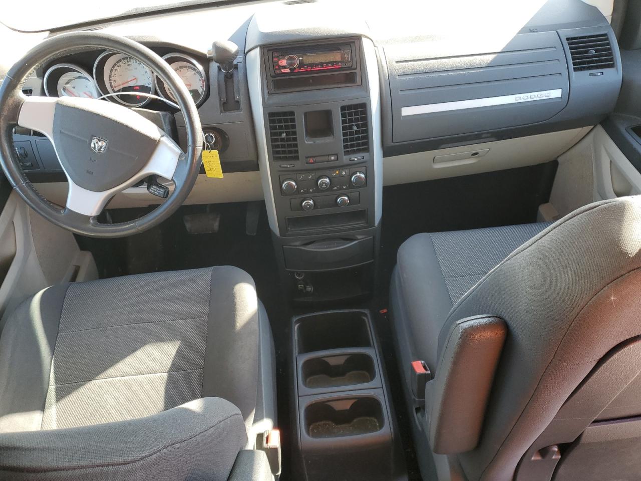 2008 Dodge Caravan - Image 8