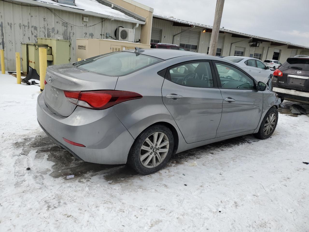 2015 Hyundai Elantra - Image 3