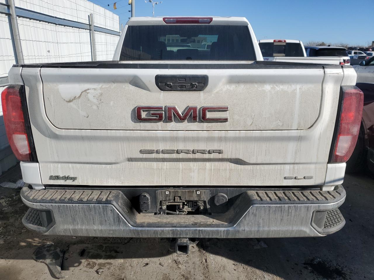 2022 GMC Sierra - Image 6