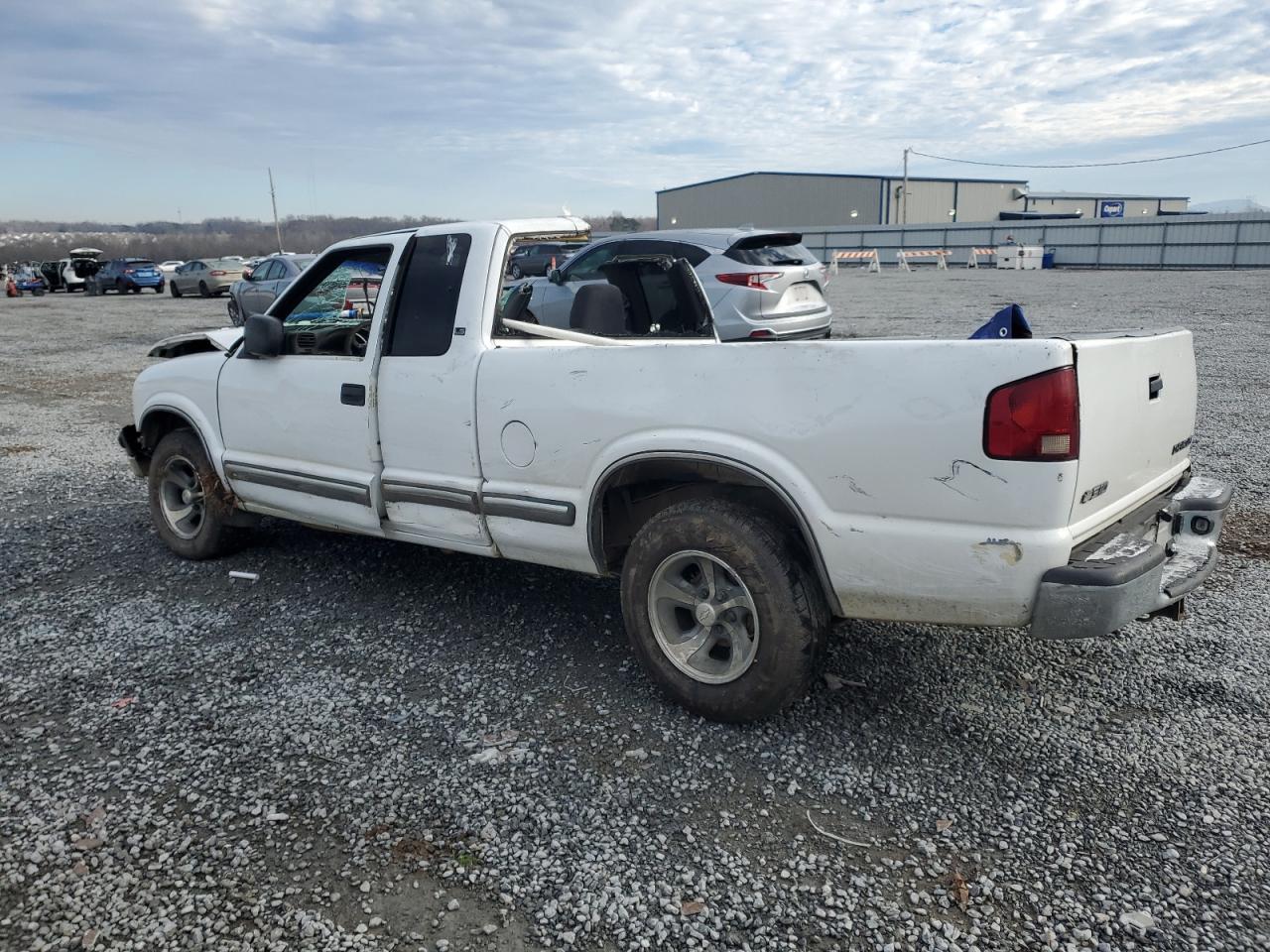 2000 Chevrolet S-10 Pickup - Image 2