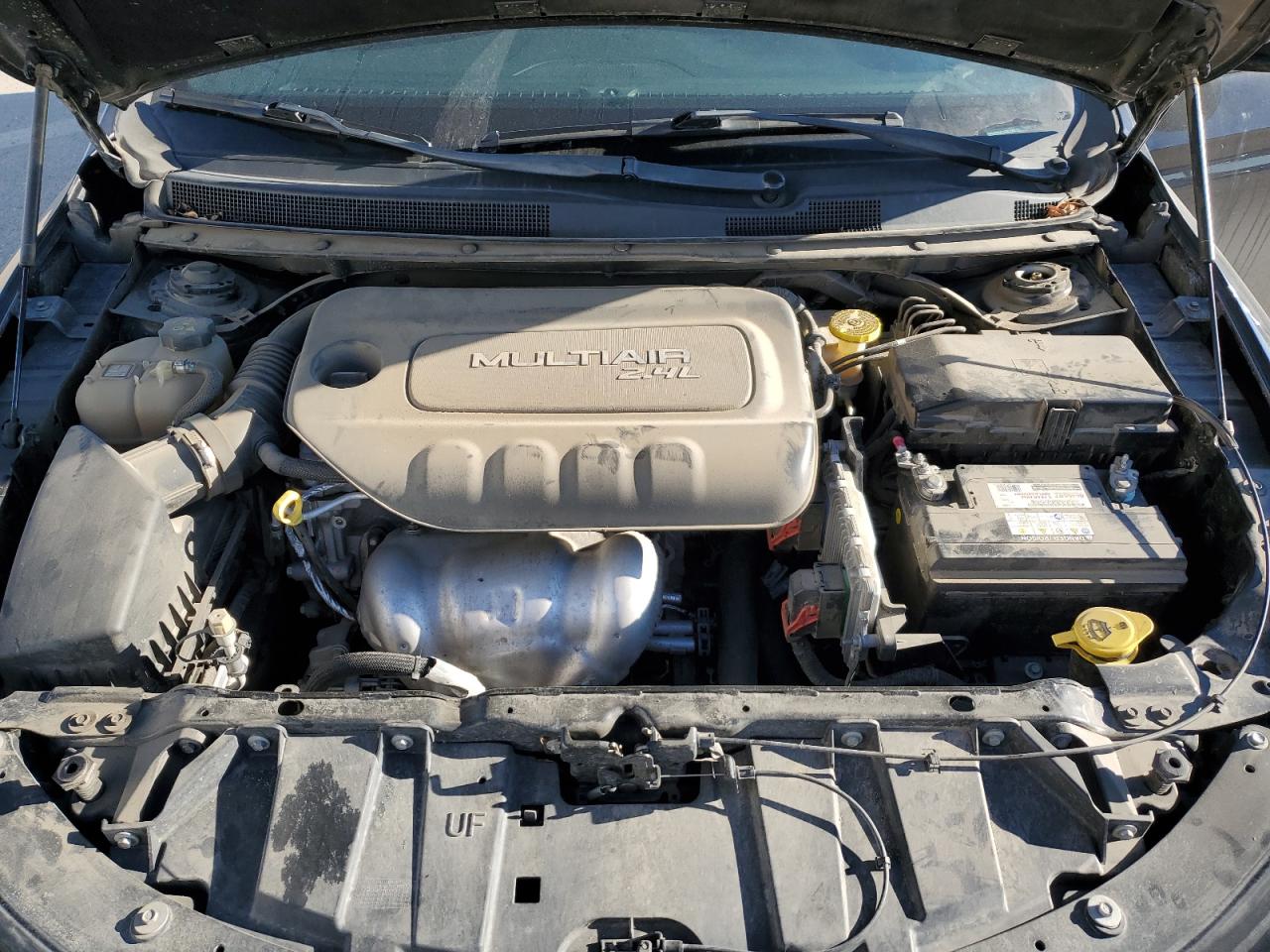 2015 Chrysler 200 - Image 11