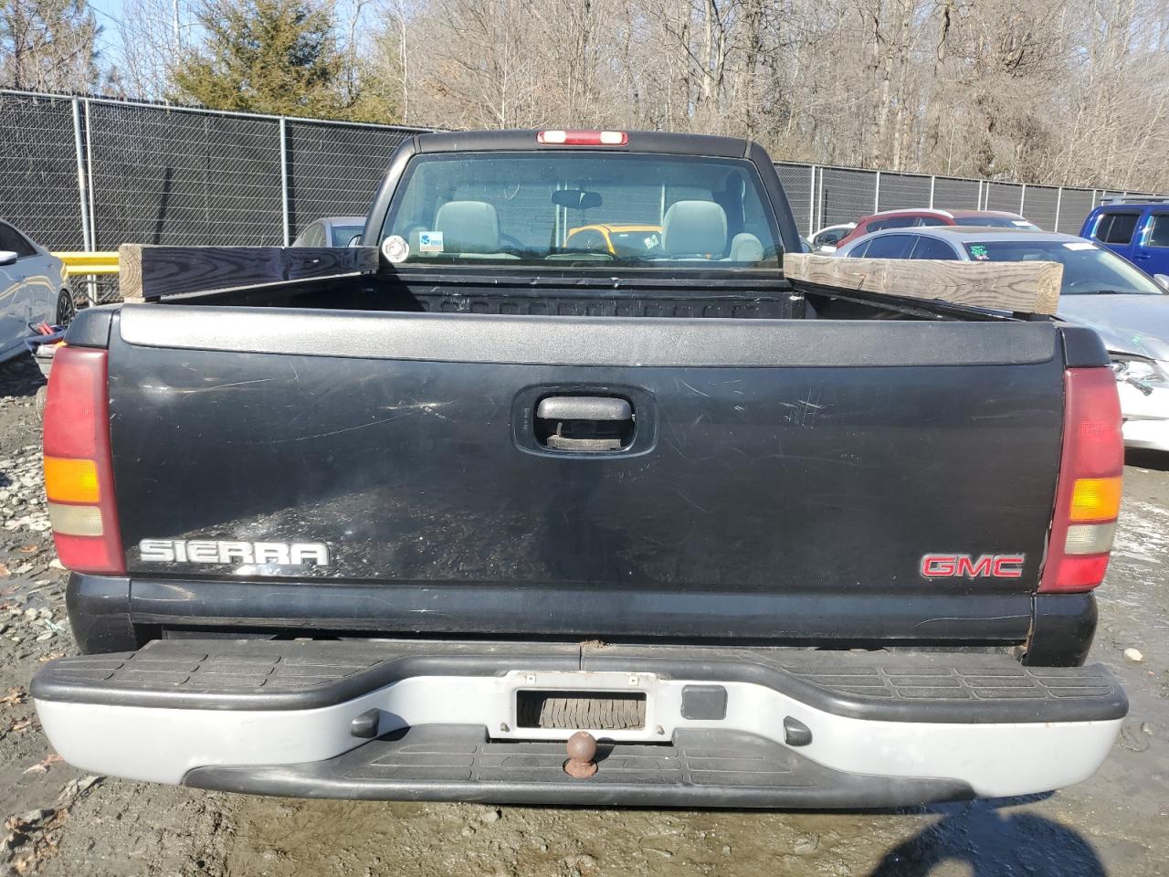 2003 GMC Sierra - Image 6