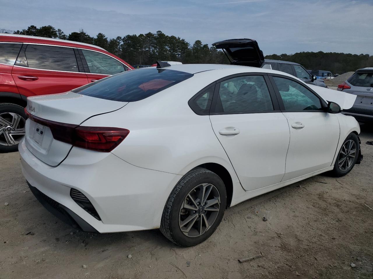 2023 Kia Forte - Image 3