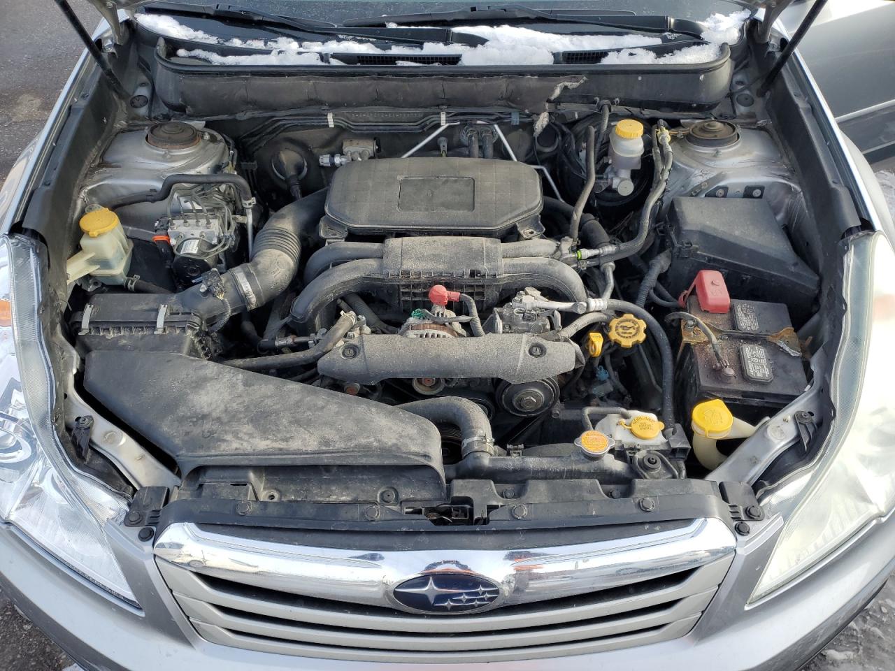 2011 Subaru Outback - Image 12