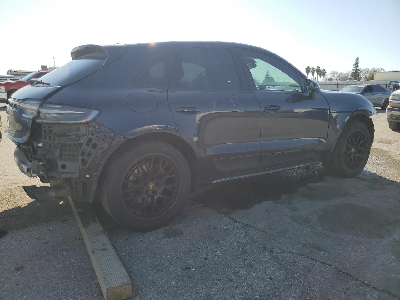 2021 Porsche Macan - Image 3