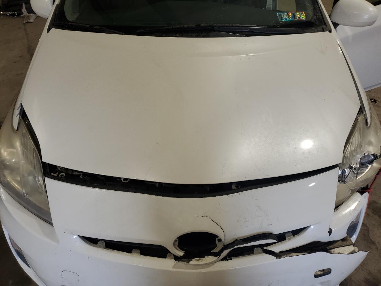 2010 Toyota Prius - Image 12
