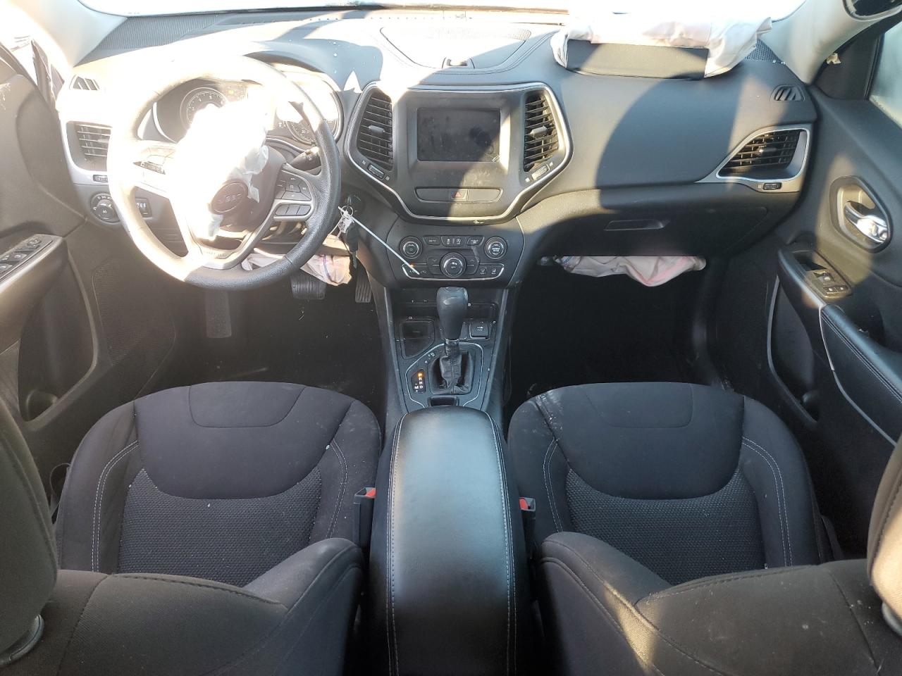 2019 Jeep Grand Cherokee - Image 8