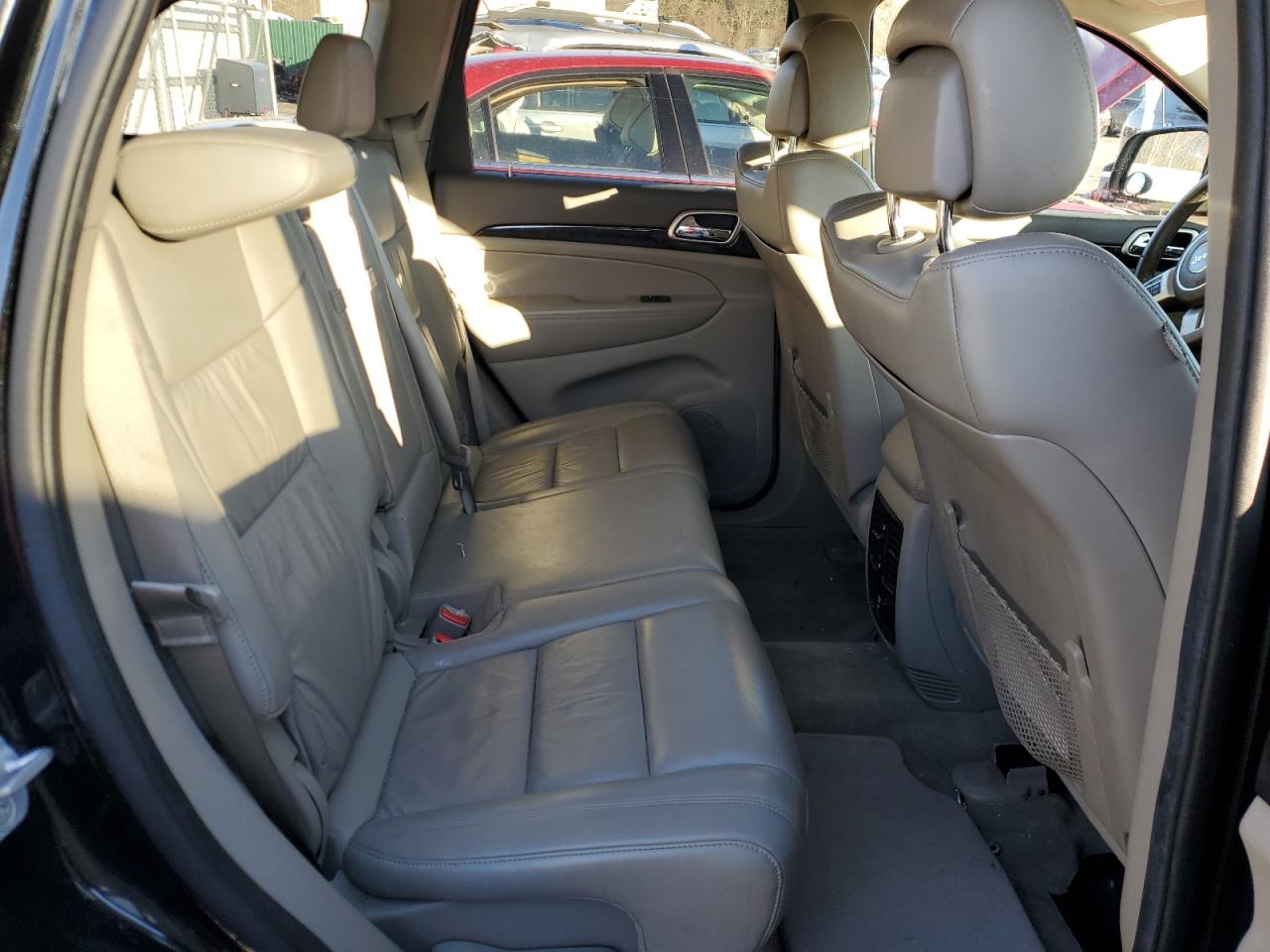 2011 Jeep Grand Cherokee - Image 11