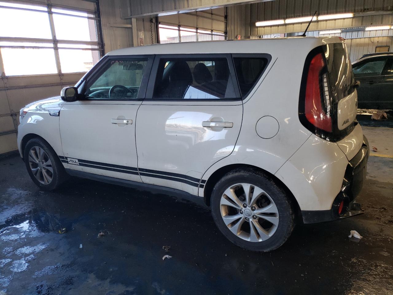 2016 Kia Soul - Image 2