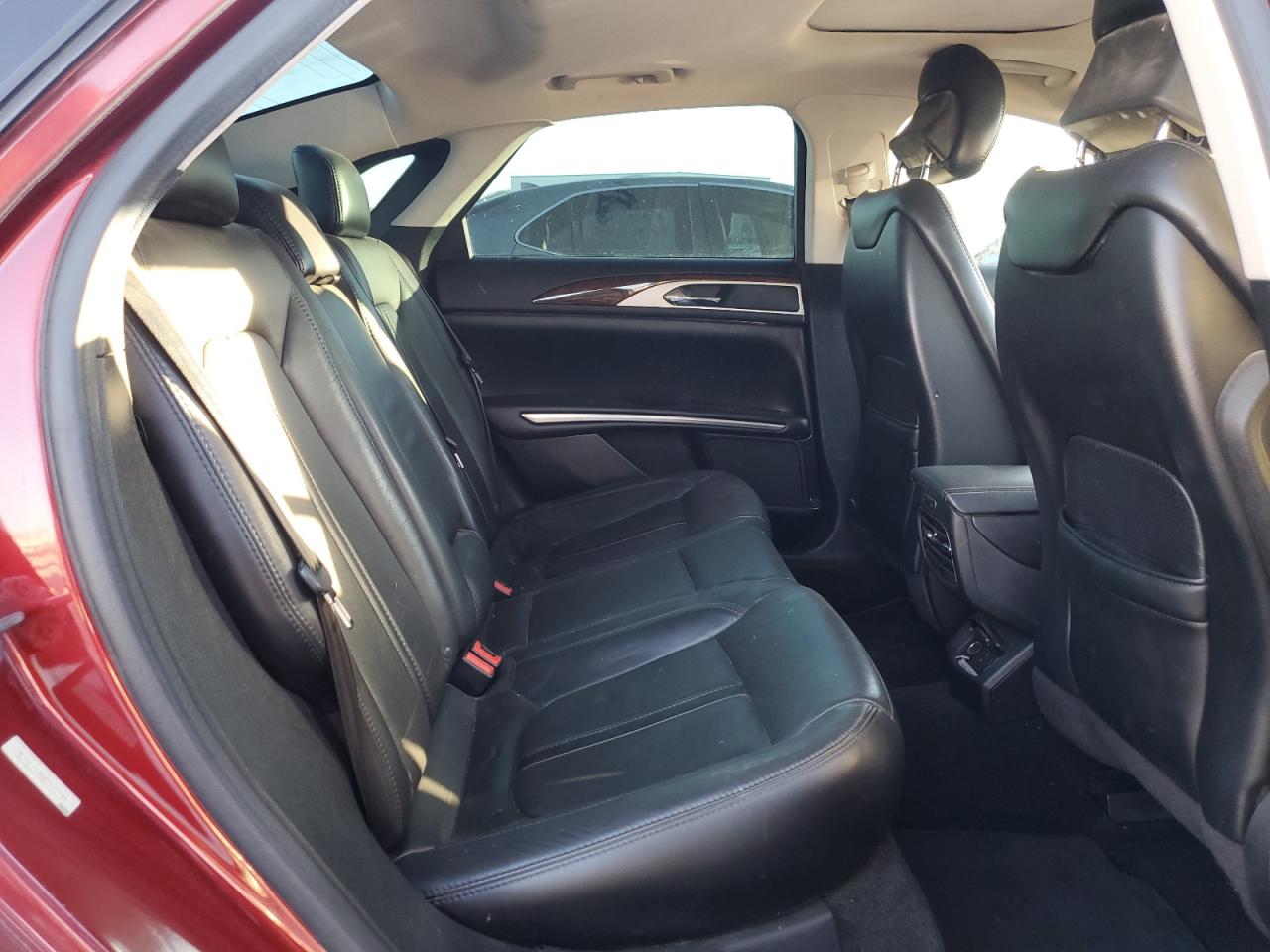 2016 Lincoln MKZ - Image 10